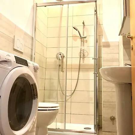 Apartman Temple House