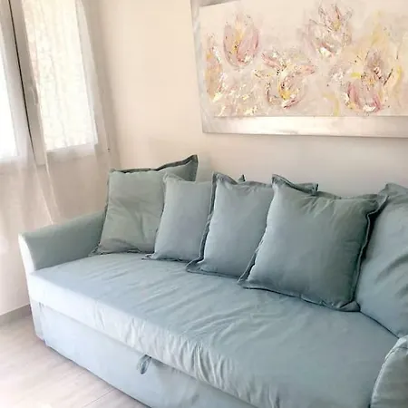 Temple House Apartment Rom